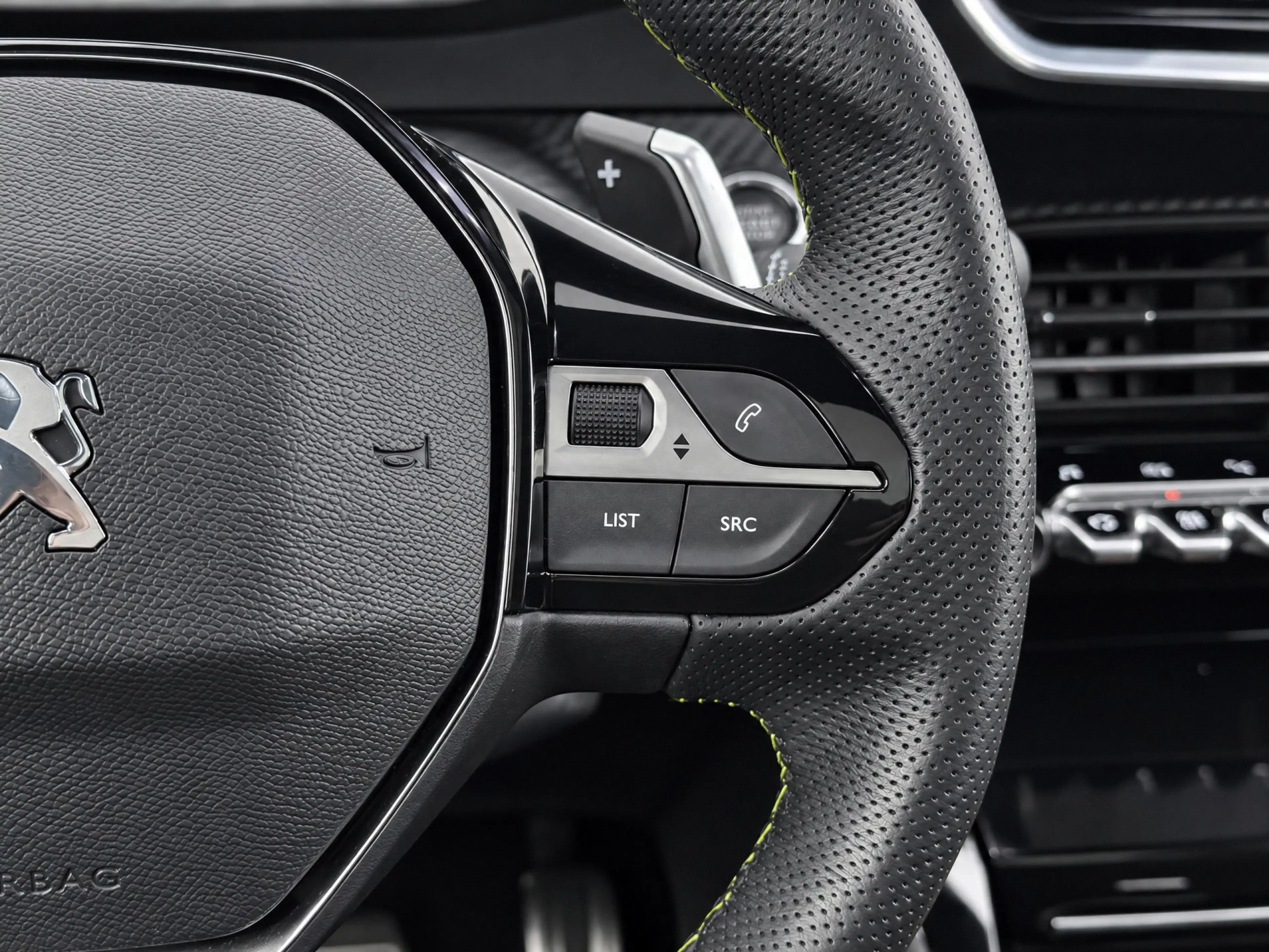 Peugeot 2008 1.2 PureTech GT Pack Leder bekleding | schuif/kant — photo 11