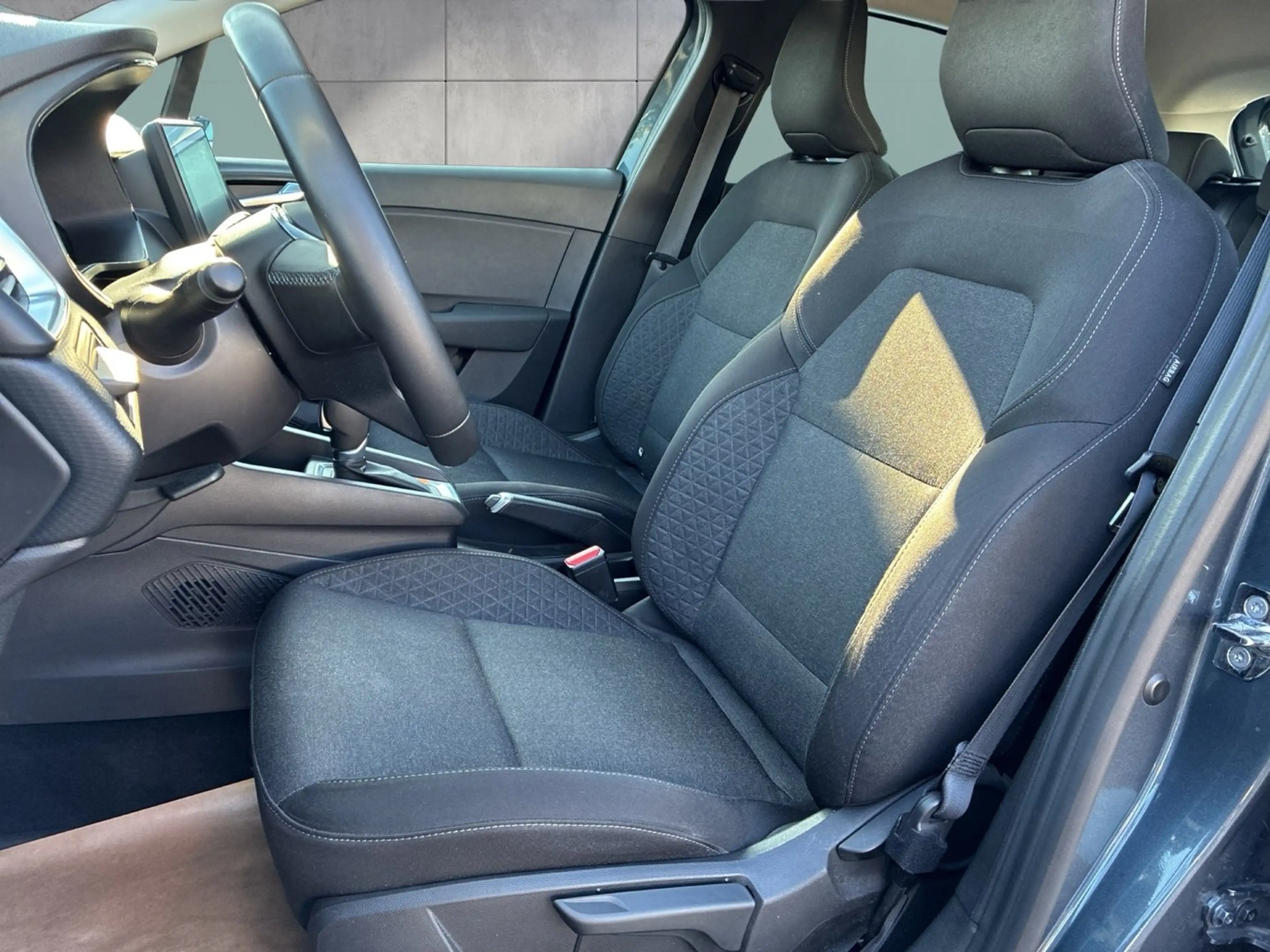 Renault Clio Zen TCe 90 X-tronic — photo 9
