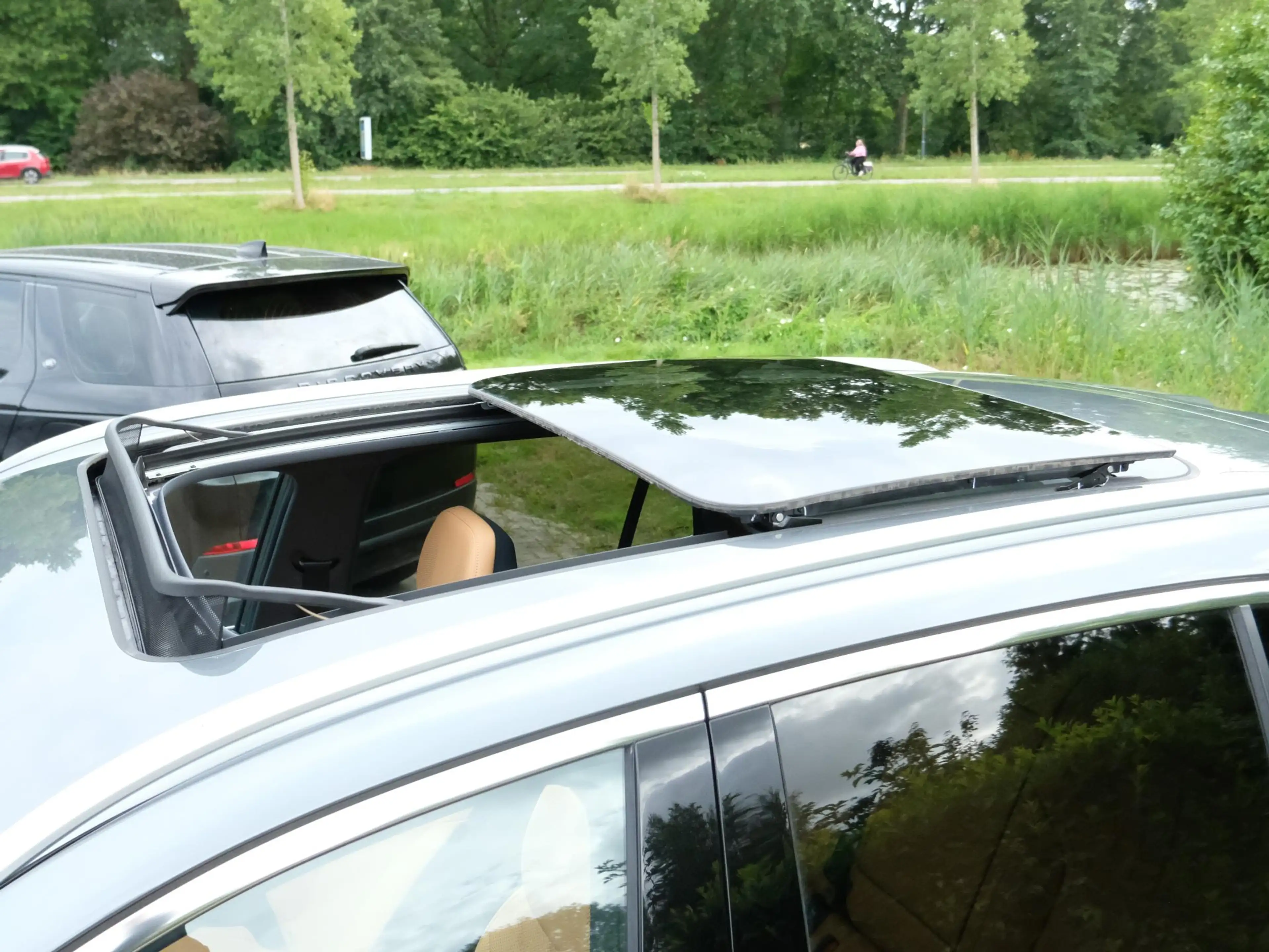 Geely Starray EM-i 1.5 Max+ 262 PK | Panorama | Stoelen voor & achter — photo 7
