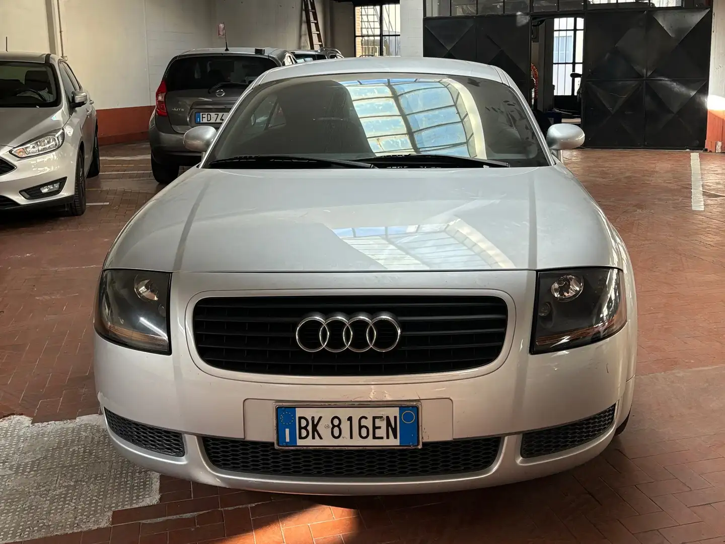 Audi TT TT 1.8t srebrna - 1