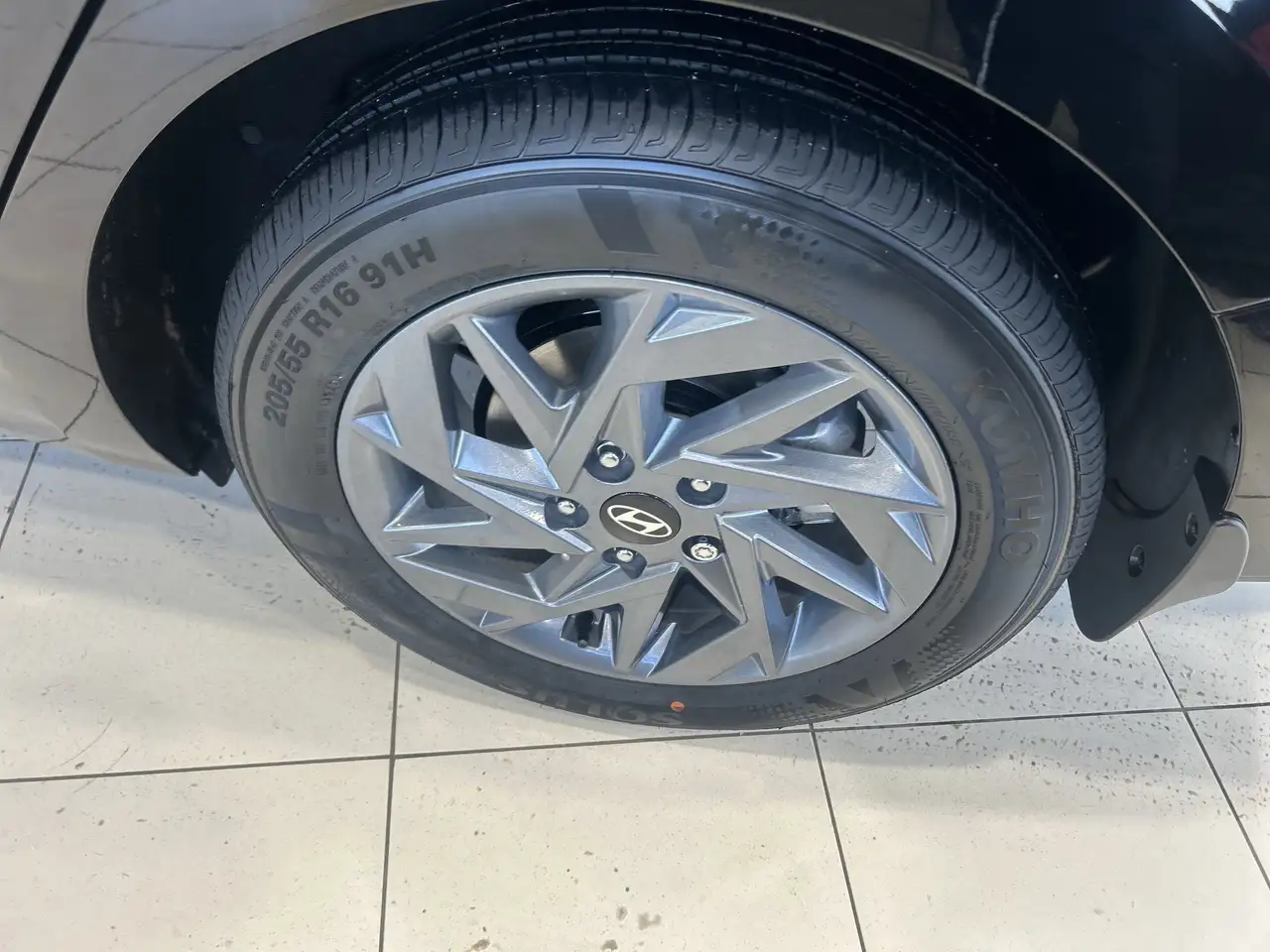 Hyundai ELANTRA снимка Hyundai ELANTRA