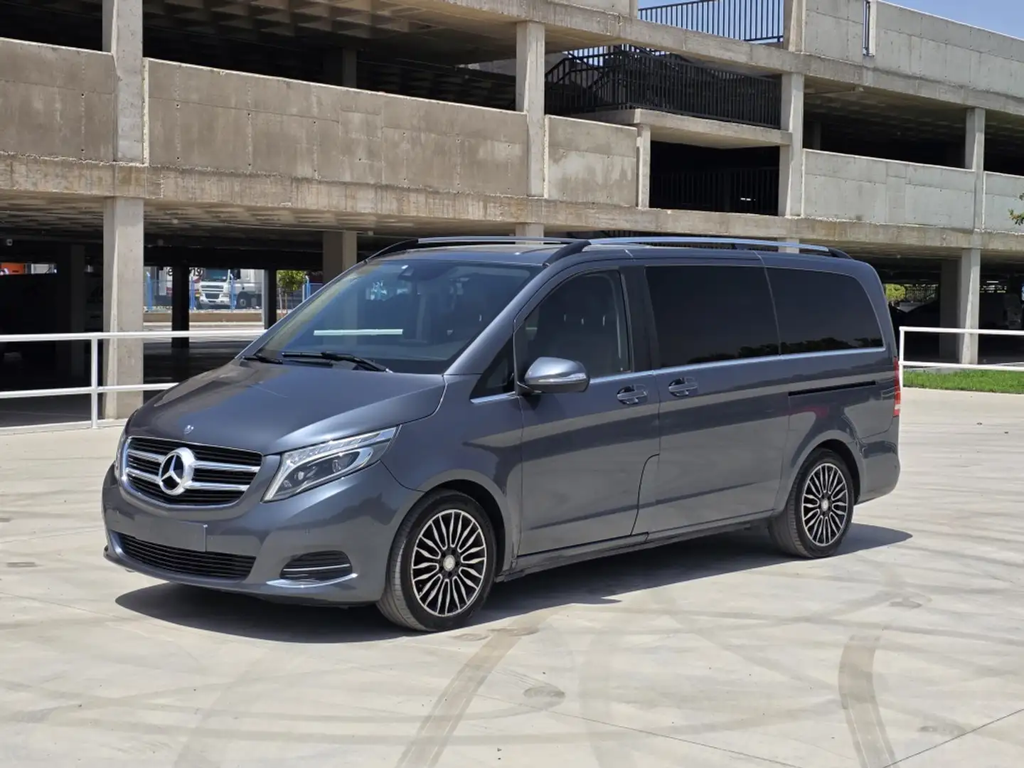 Mercedes-Benz V 250 250d Largo Avantgarde 7G Tronic Gris - 1