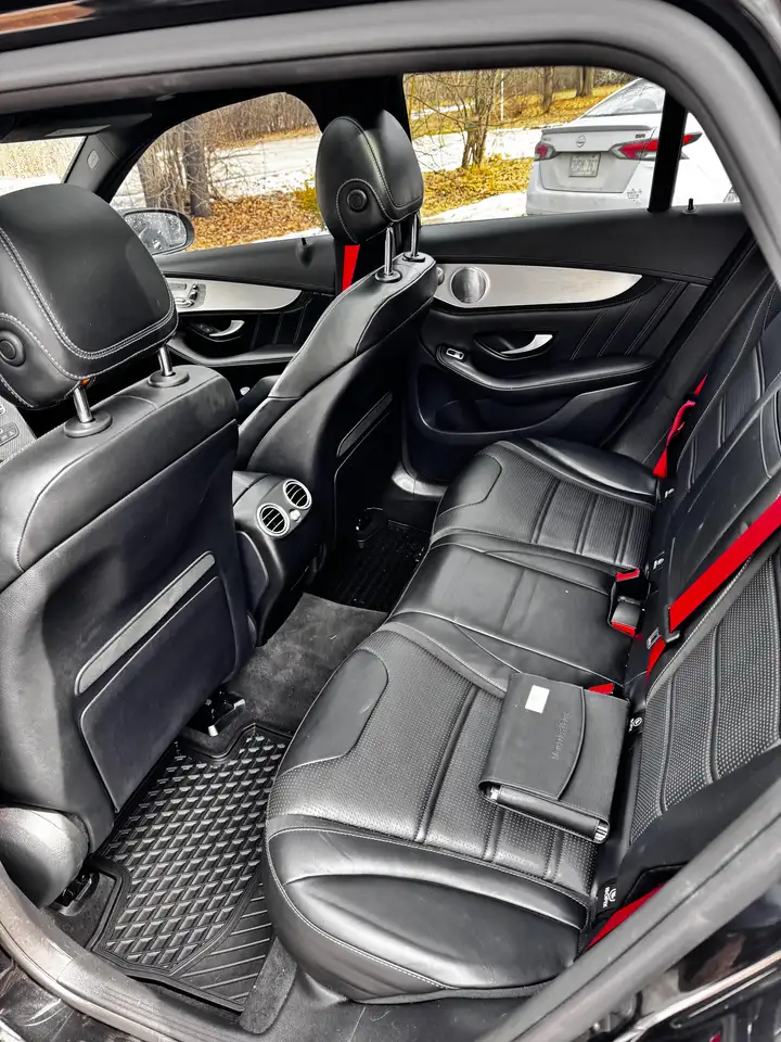 Mercedes-Benz GLC снимка Mercedes-Benz GLC