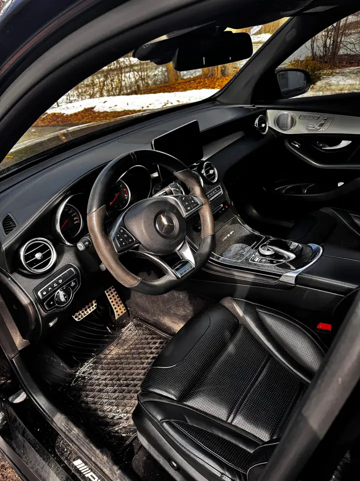 Mercedes-Benz GLC снимка Mercedes-Benz GLC