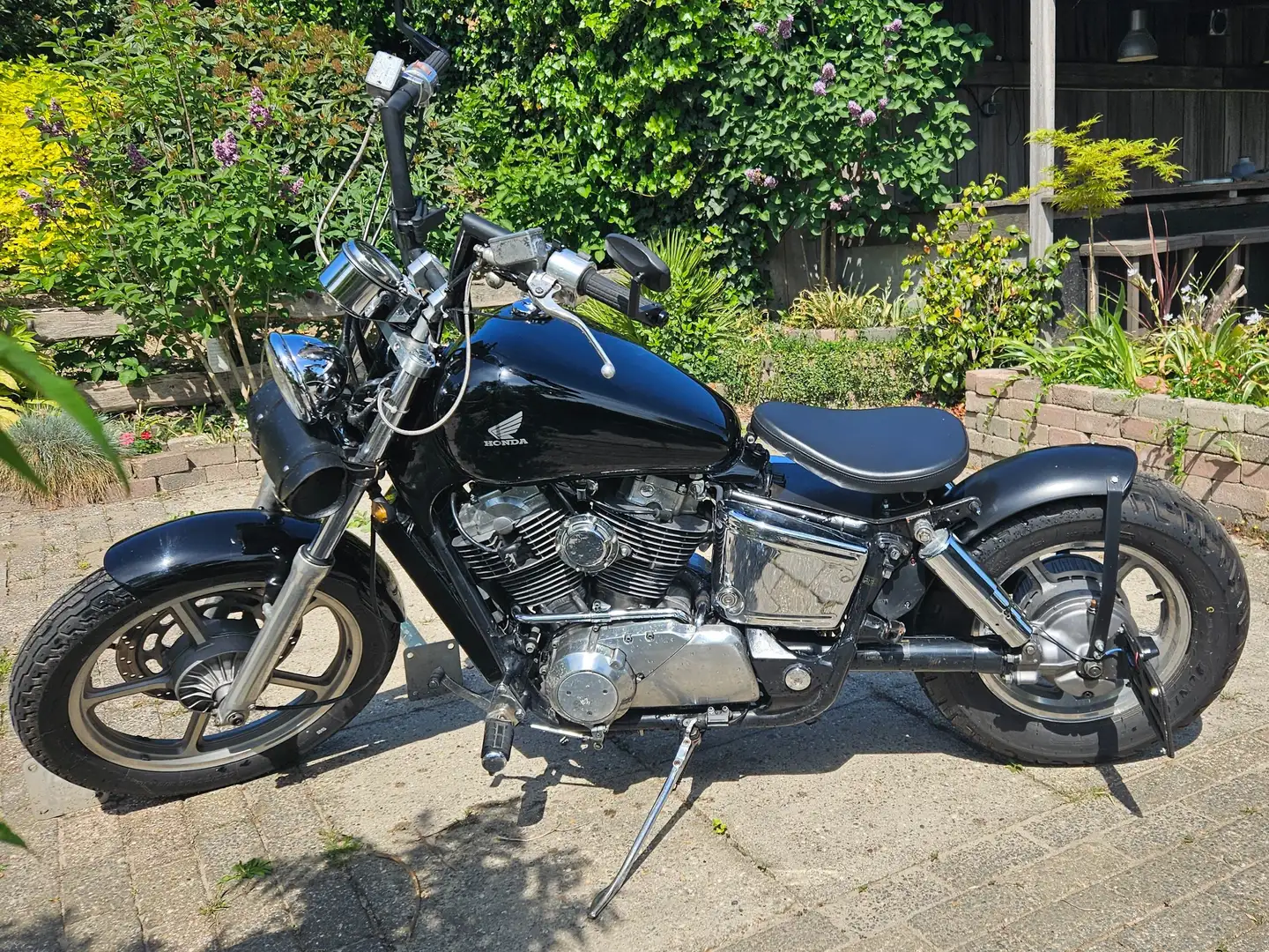 Honda VT 1100 Bobber Negru - 1
