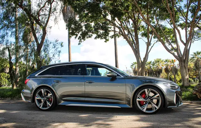 Audi RS6 Avant TFSI quattro Tiptronic 441kW