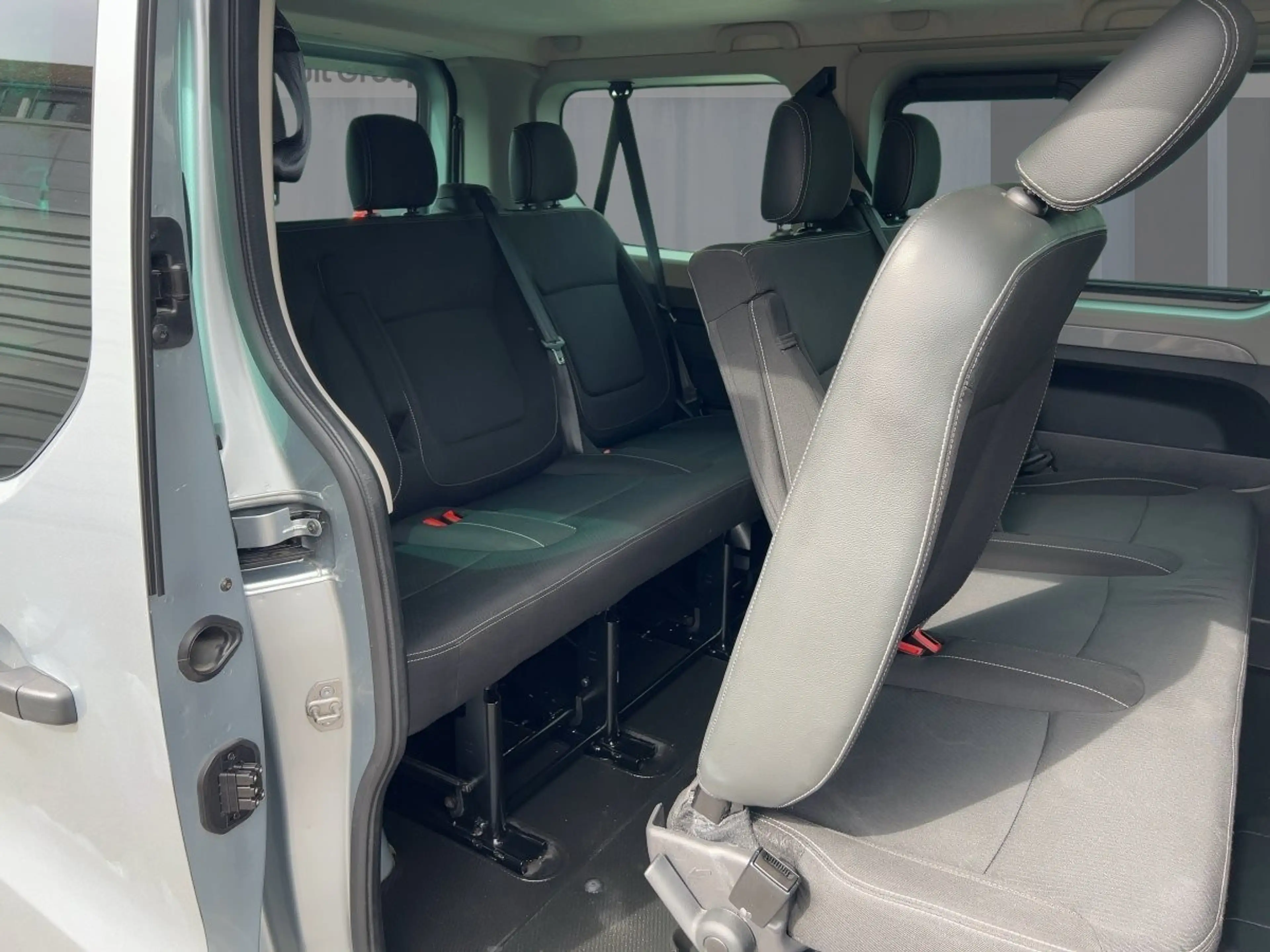 Renault Trafic LIFE Blue dCi 150 EDC Sitzhzg/Rückfahrkamera — photo 10