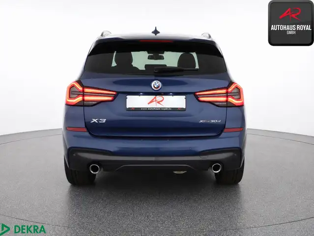 BMW X3 view 4