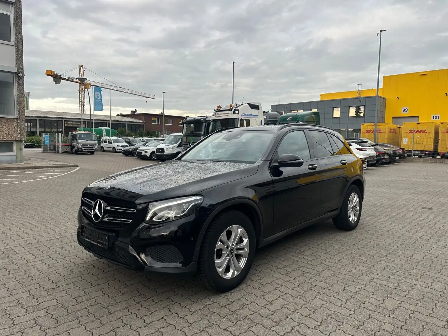Mercedes-Benz GLC 220 d 4Matic Leder Kamera LED AHK Schwarz - 2