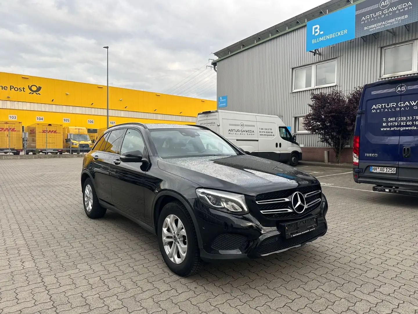 Mercedes-Benz GLC 220 d 4Matic Leder Kamera LED AHK Schwarz - 1