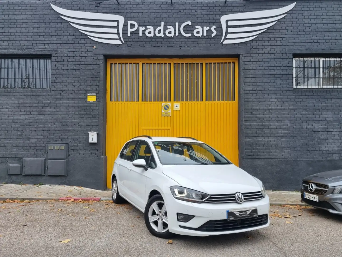 Volkswagen Golf Sportsvan 2.0TDI CR Advance 110kW Wit - 1