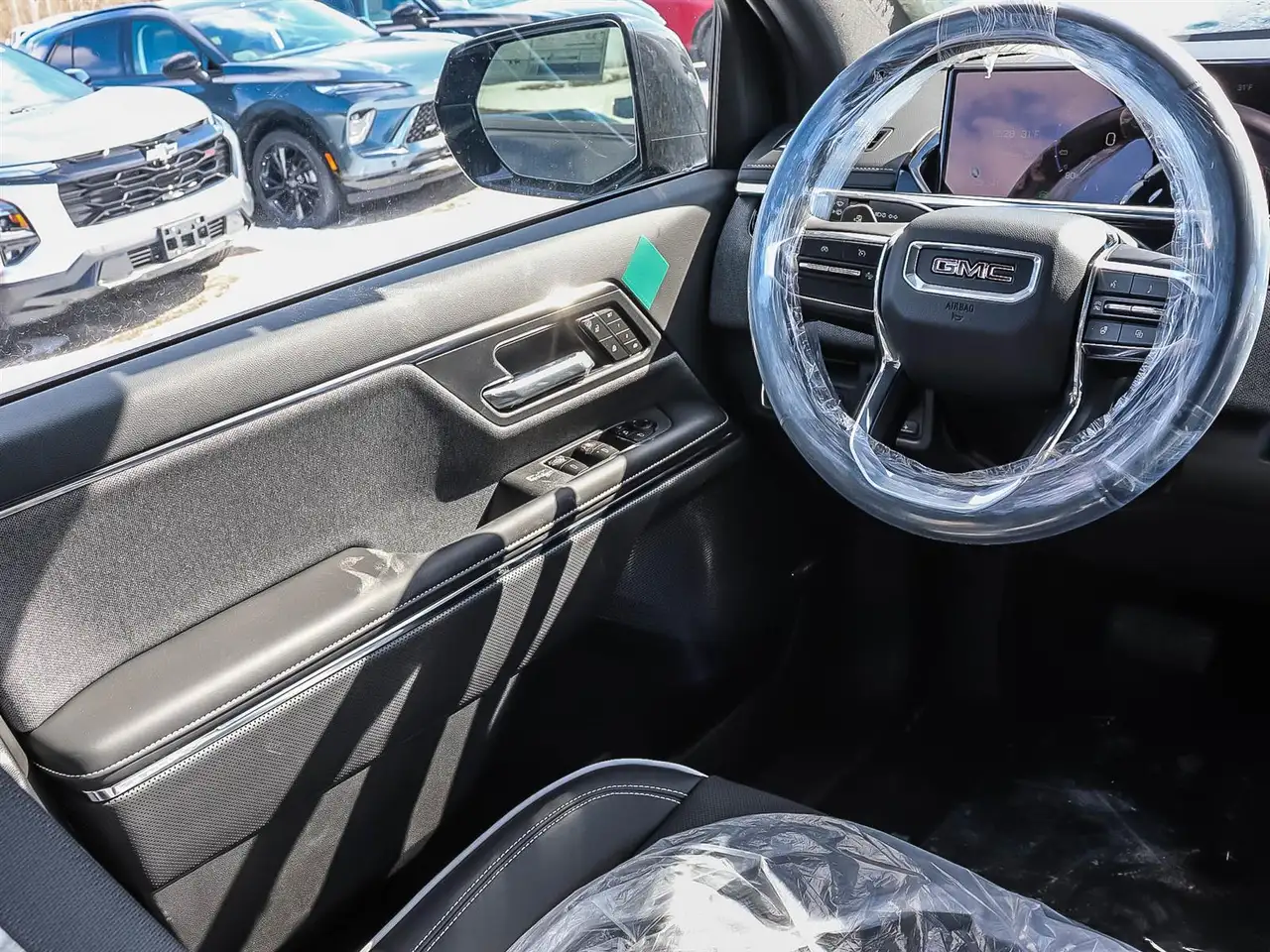 GMC Sierra EV снимка GMC Sierra EV