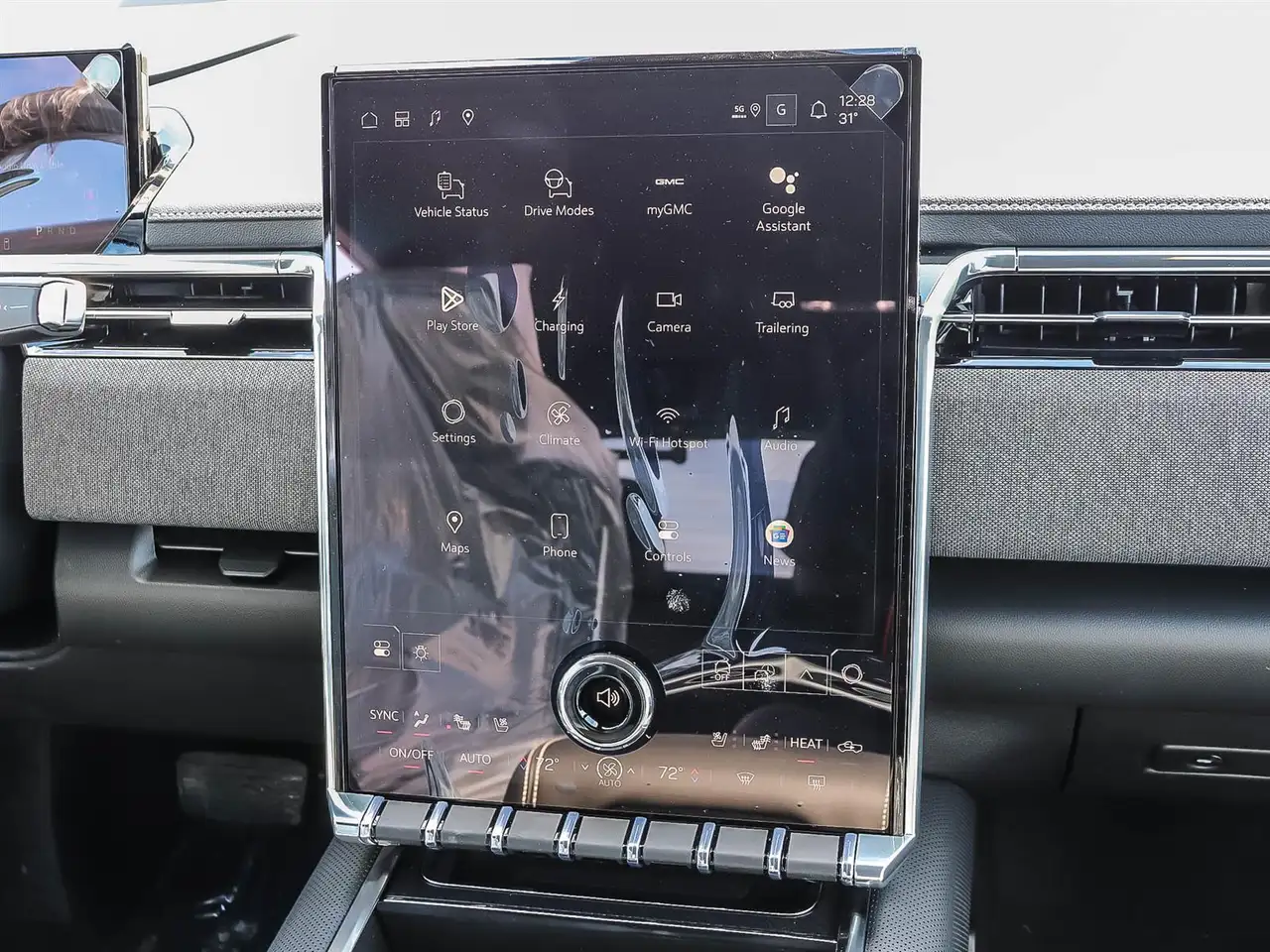 GMC Sierra EV снимка GMC Sierra EV