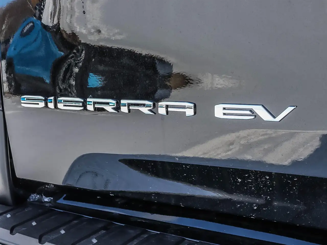 GMC Sierra EV снимка GMC Sierra EV