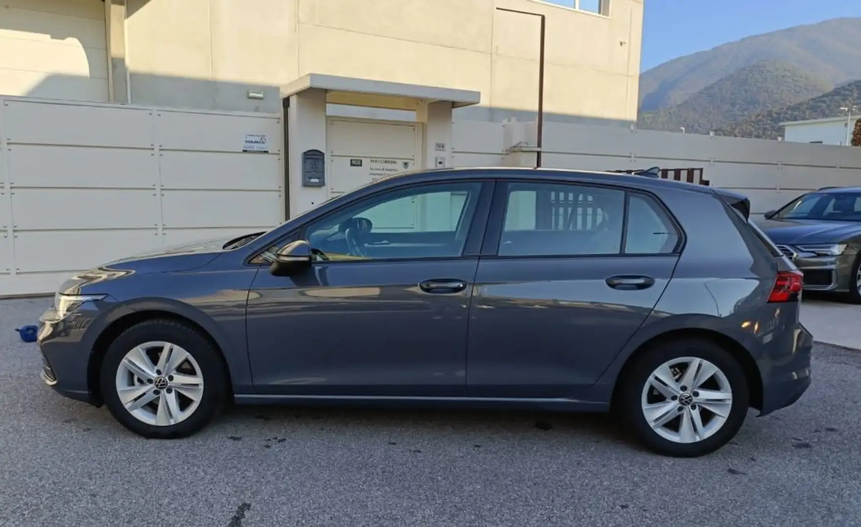 Volkswagen Golf 1.0 eTSI EVO DSG Life Grigio - 2