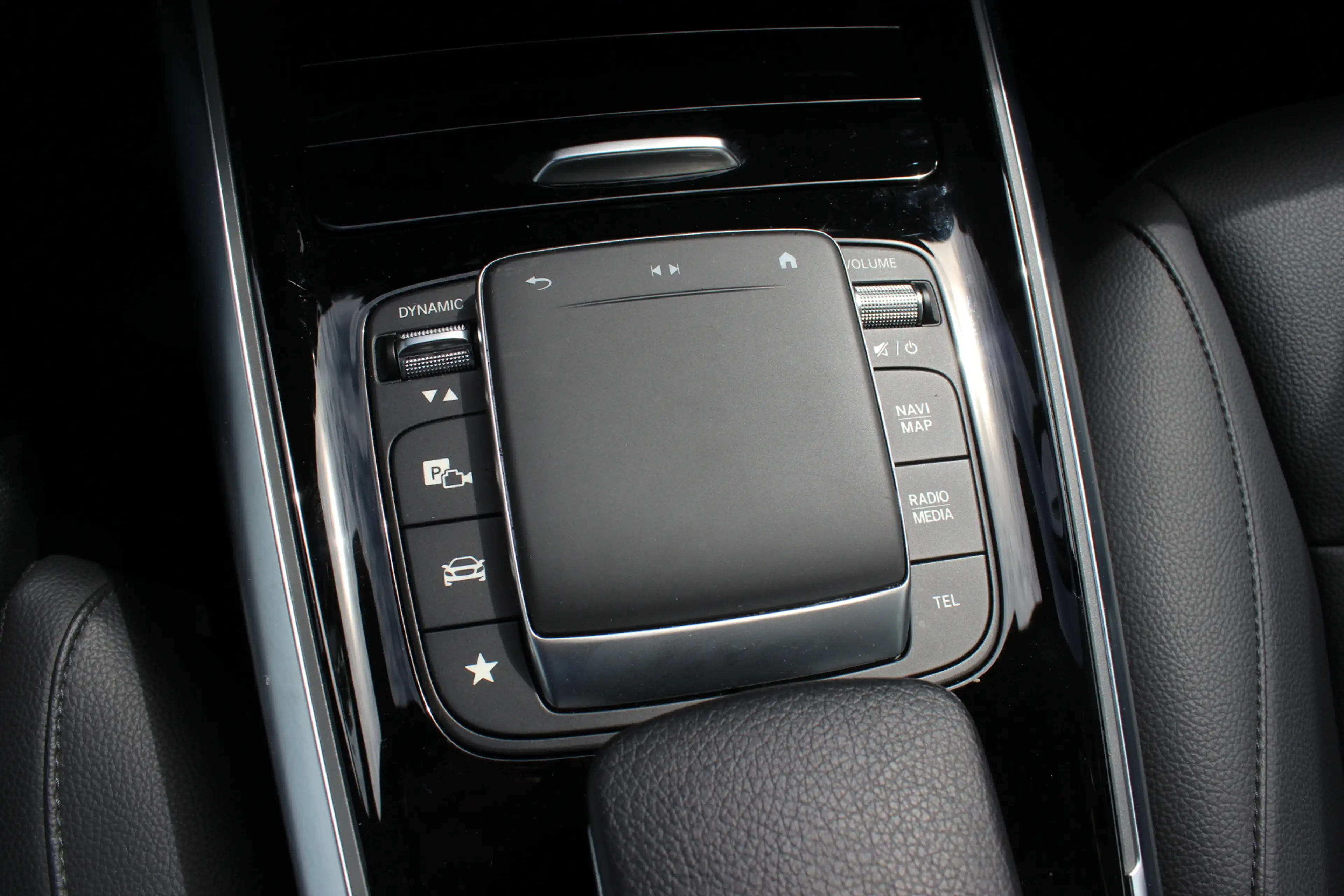 Mercedes-Benz EQA 250 250+ Luxury Line 71 kWh / SoH 93,4% / Camera / Led — photo 29