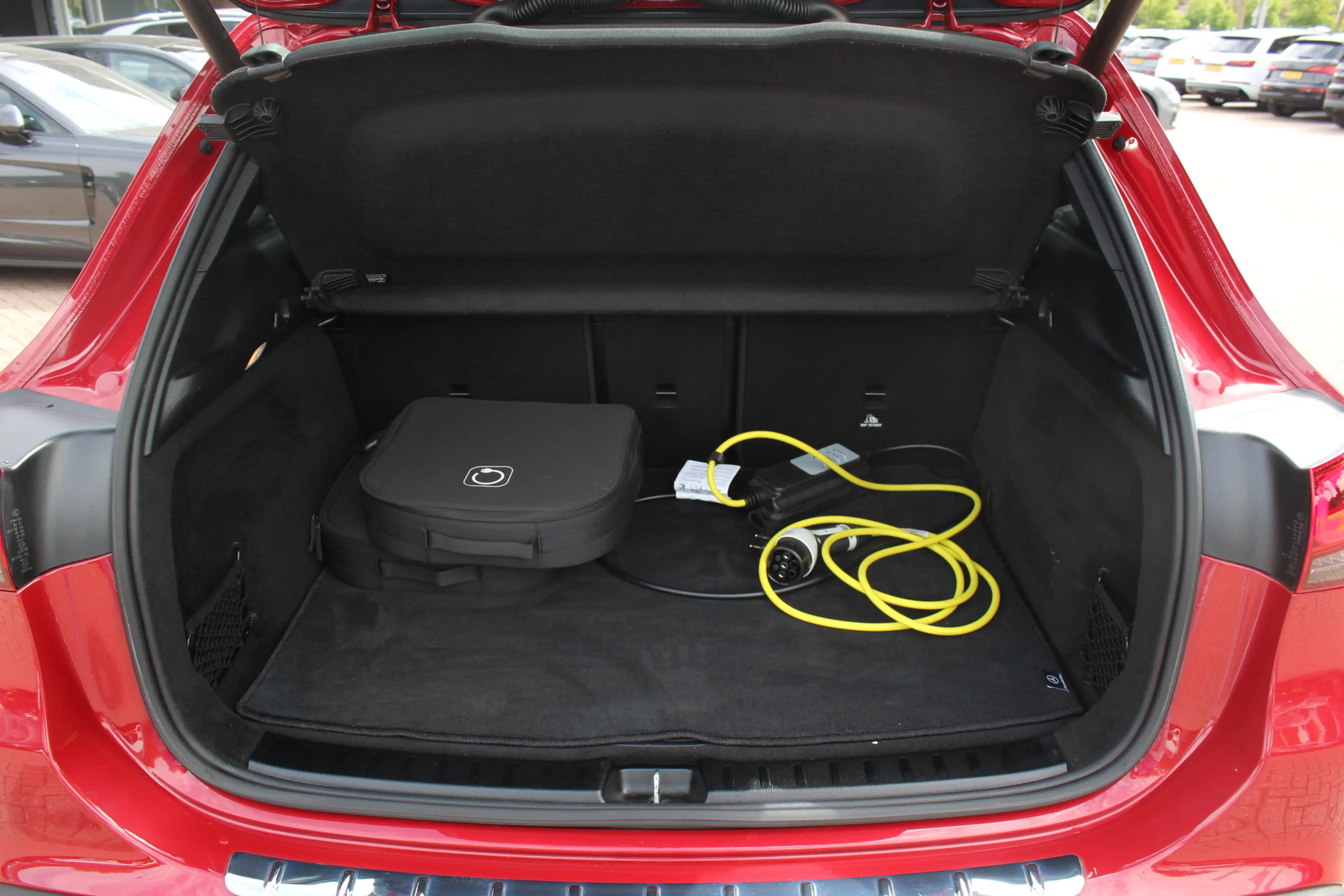 Mercedes-Benz EQA 250 250+ Luxury Line 71 kWh / SoH 93,4% / Camera / Led — photo 17