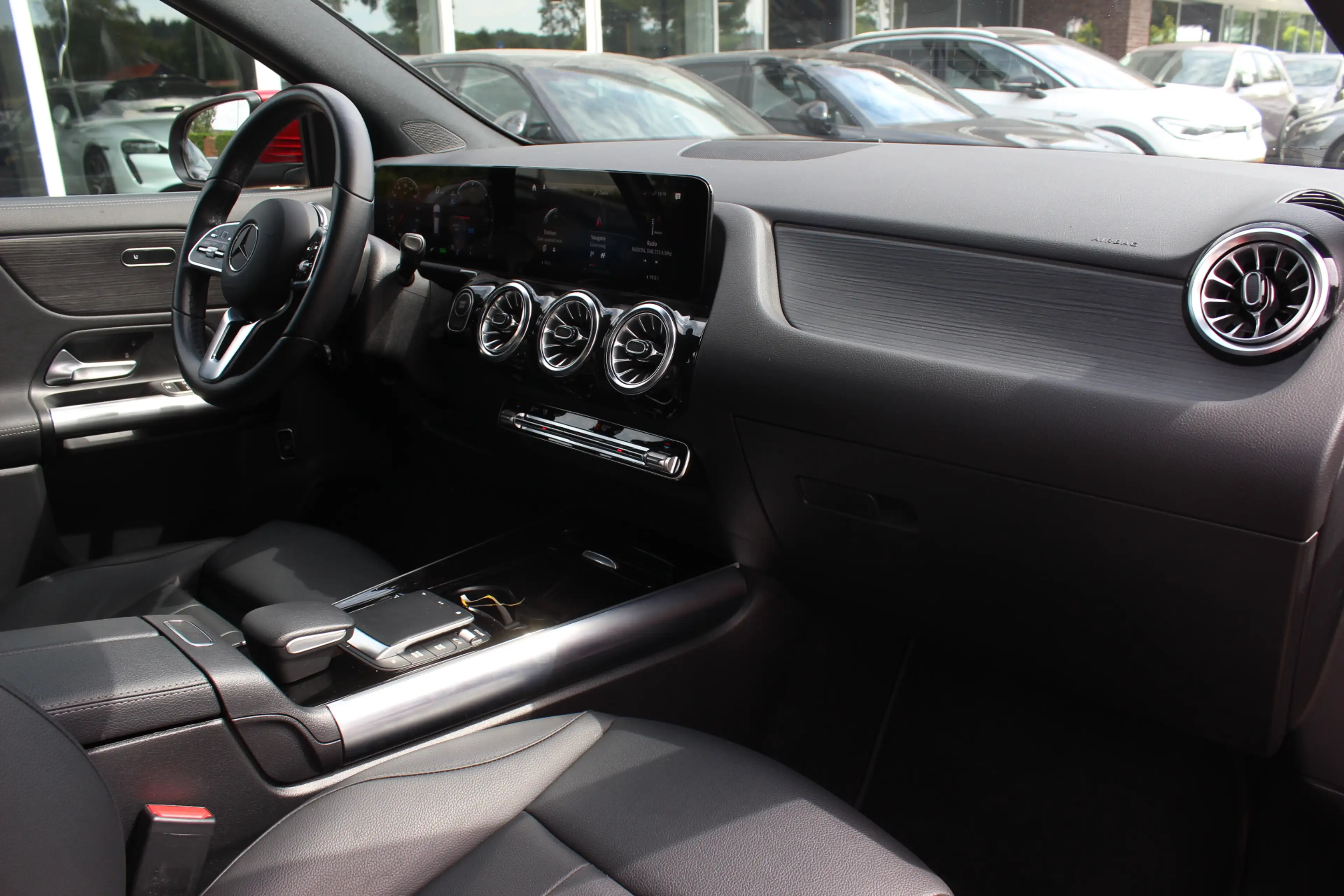 Mercedes-Benz EQA 250 250+ Luxury Line 71 kWh / SoH 93,4% / Camera / Led — photo 14