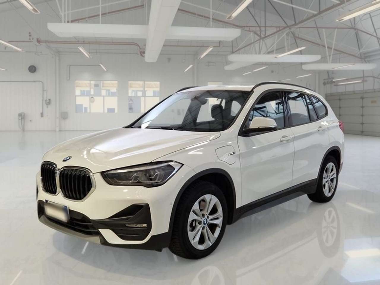 BMW X1 XDRIVE 25E BUSINESS ADVANTAGE AUTOMATICO SUV
