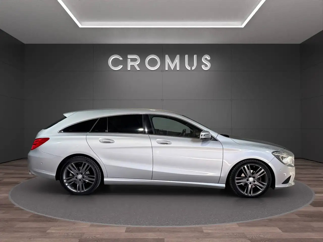 Mercedes-Benz CLA 220