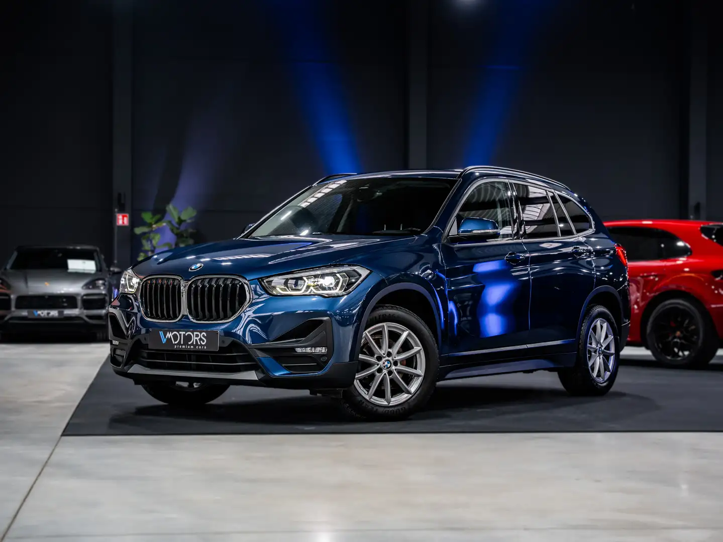 BMW X1 sDrive 16d - First Owner - LED - VAT - PDC - CC Blau - 1