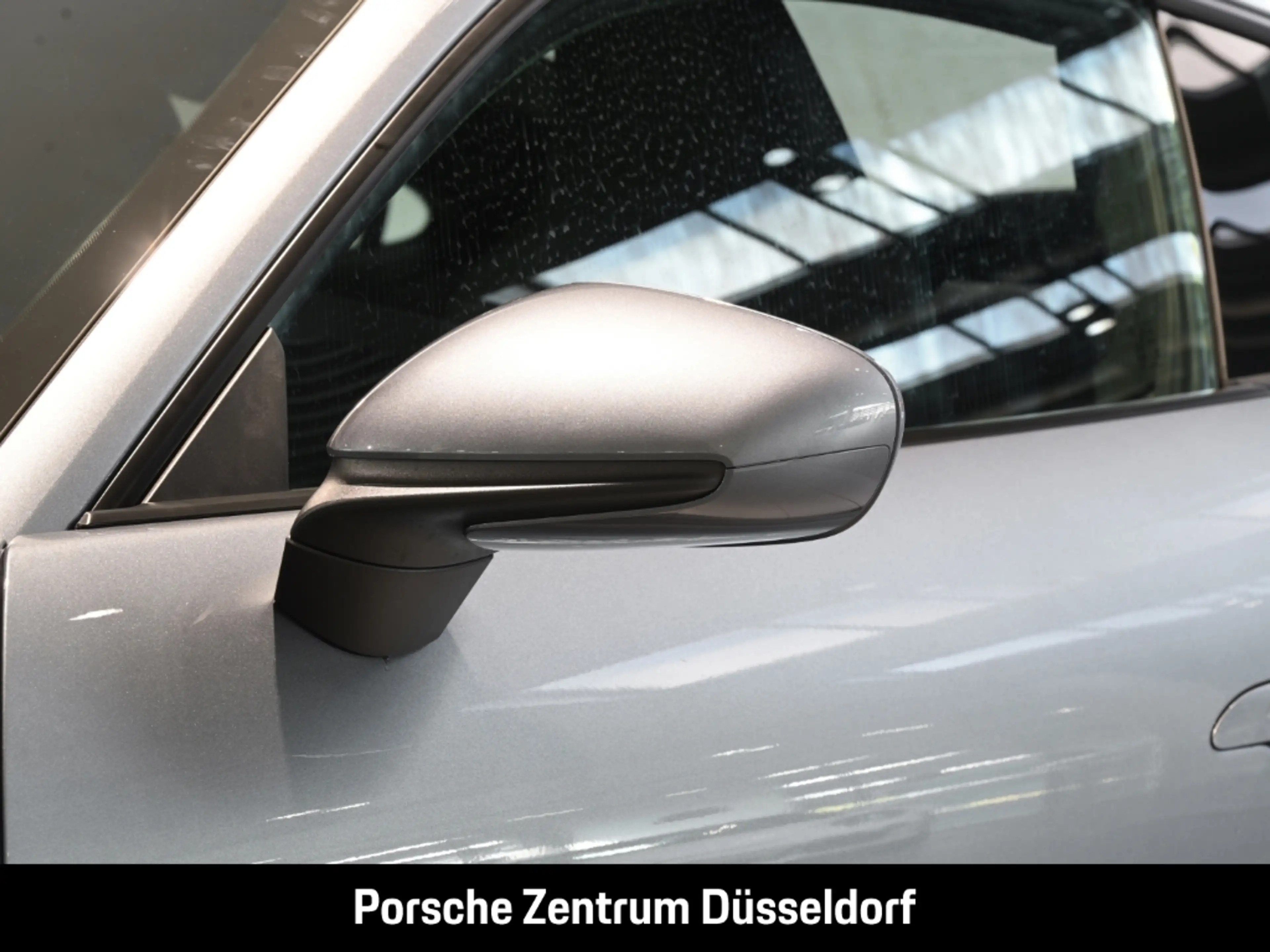 Porsche 992 -2 (911) GT3 mit Touring-Paket — photo 10