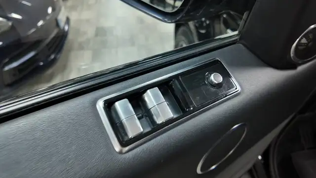 Land Rover Range Rover Sport view 17