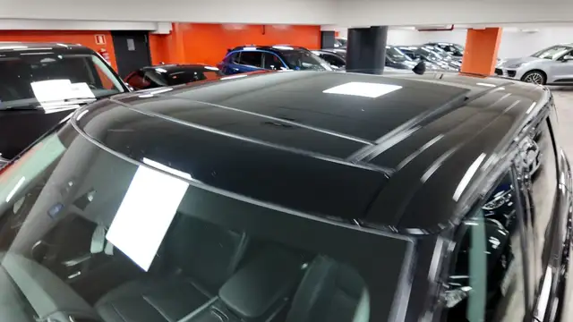 Land Rover Range Rover Sport view 12
