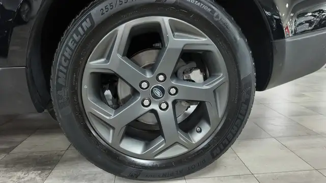 Land Rover Range Rover Sport view 13