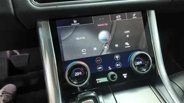 Land Rover Range Rover Sport view 30