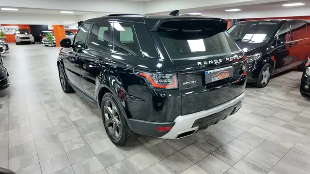 Land Rover Range Rover Sport view 4