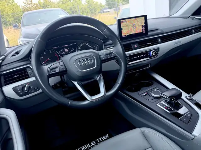 Audi A4 view 10