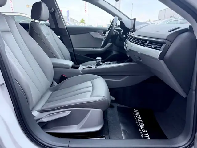 Audi A4 view 13