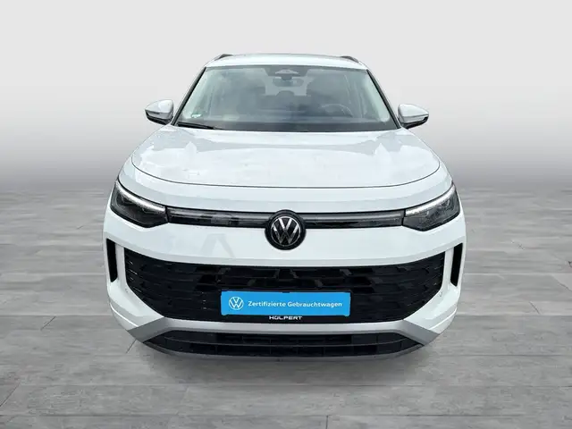 Volkswagen Tayron view 4