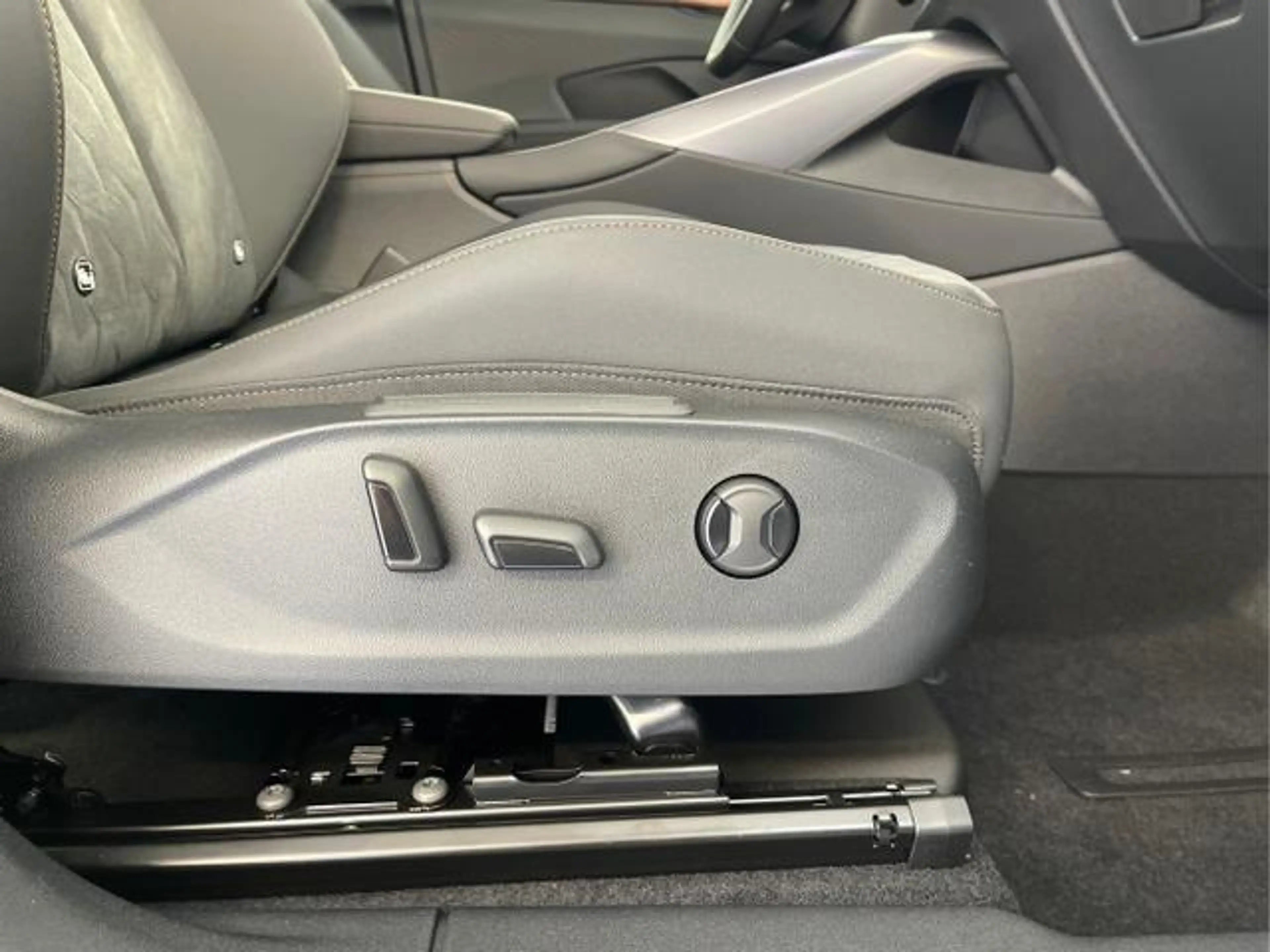 CUPRA Terramar 1.5 eTSI DSG Matrix+Kessy+AHK+eHeck+Dinamica+CarPl — photo 14