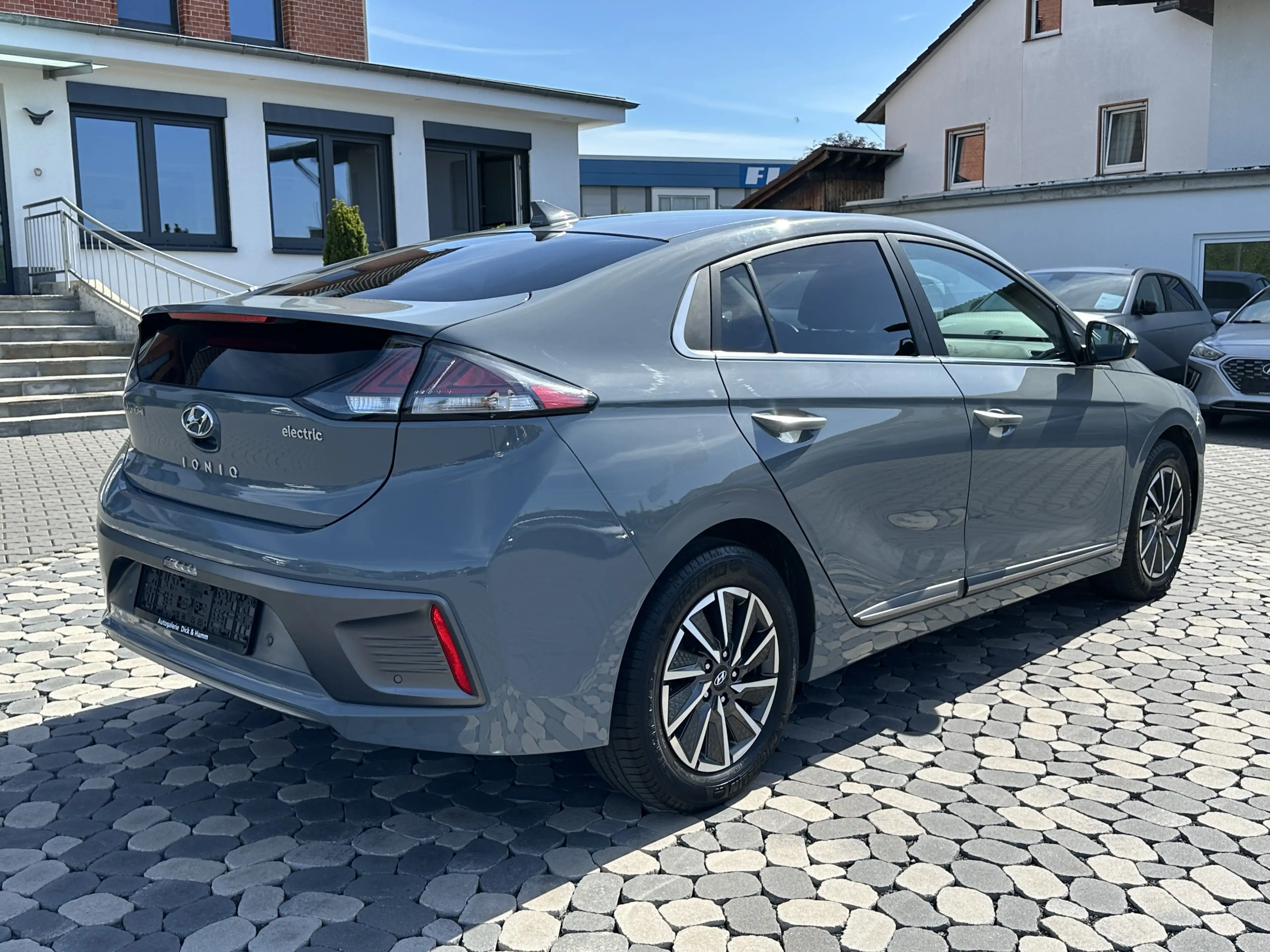 Hyundai IONIQ Prime Elektro LED ACC MEMO LEDER WÄPU 4SHZ — photo 8