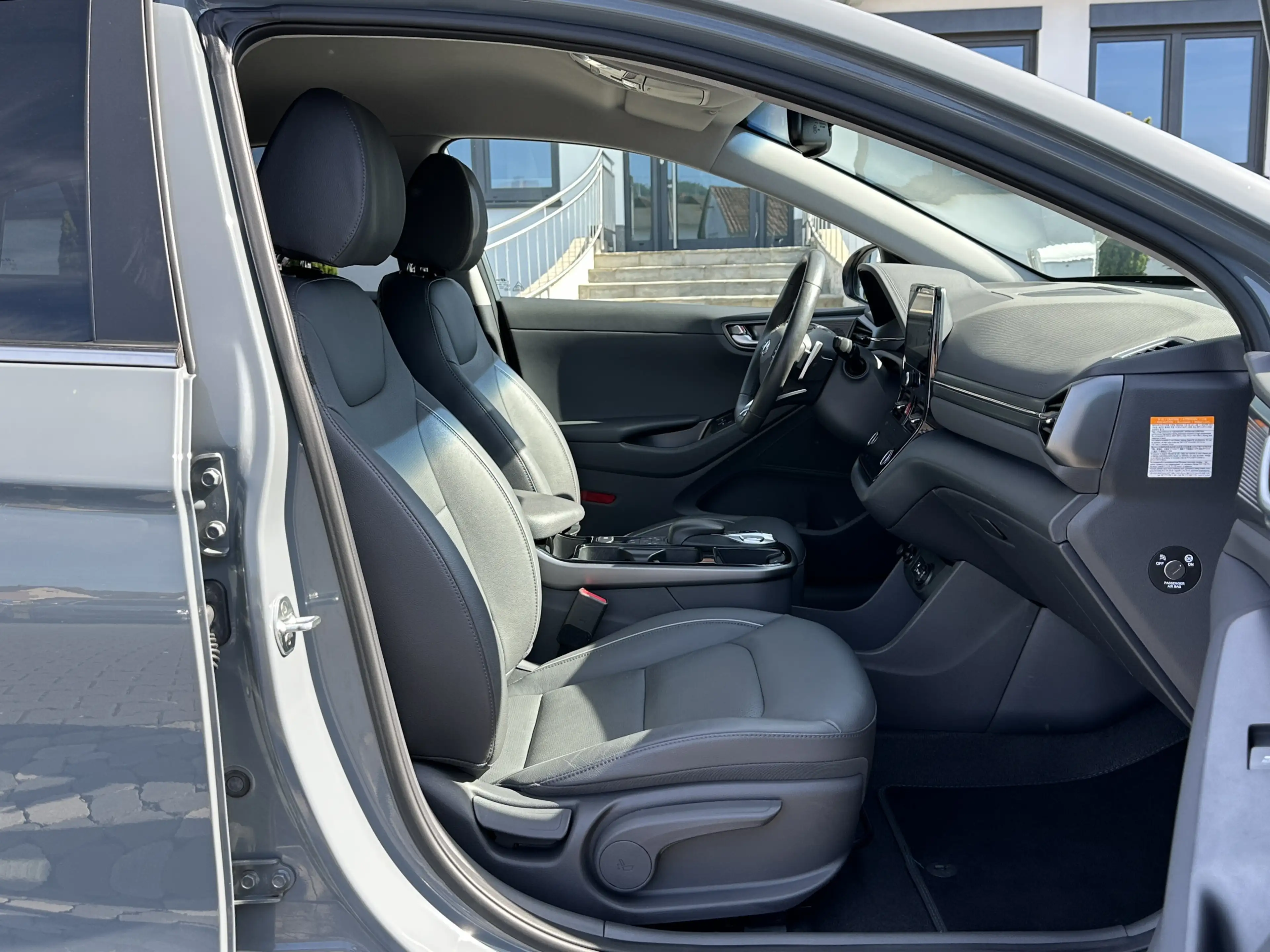 Hyundai IONIQ Prime Elektro LED ACC MEMO LEDER WÄPU 4SHZ — photo 10