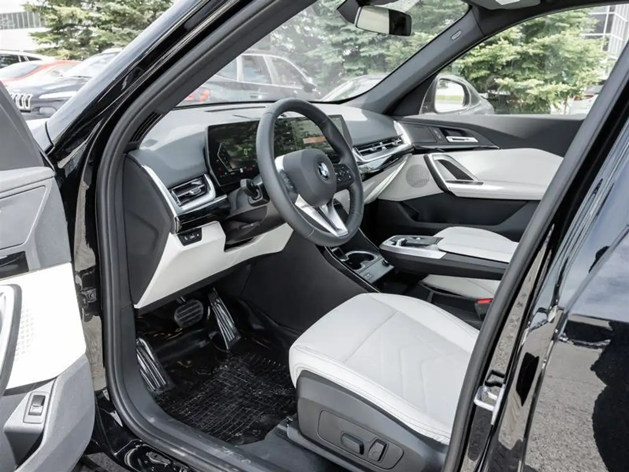 BMW X1 снимка BMW X1