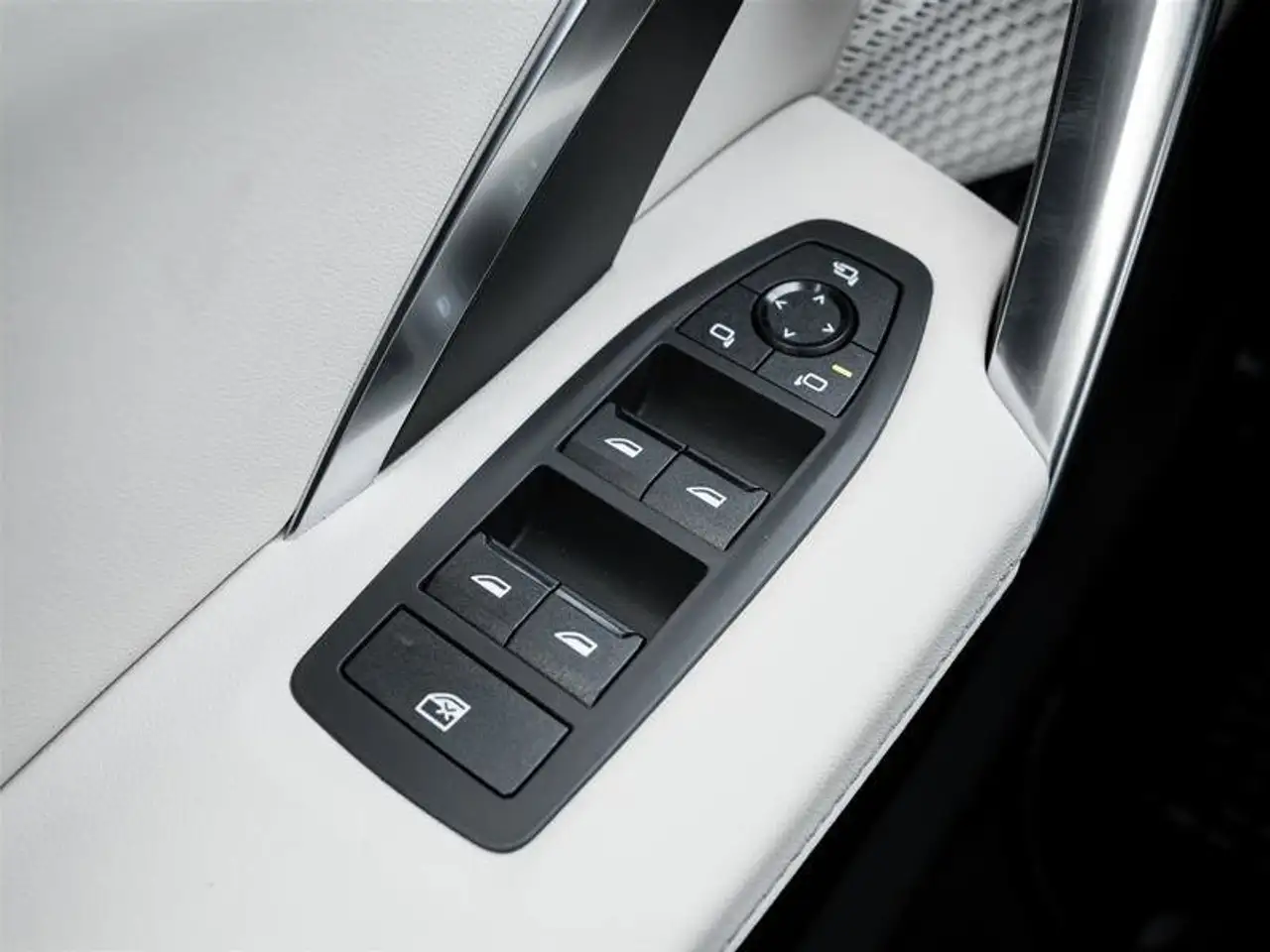BMW X1 снимка BMW X1