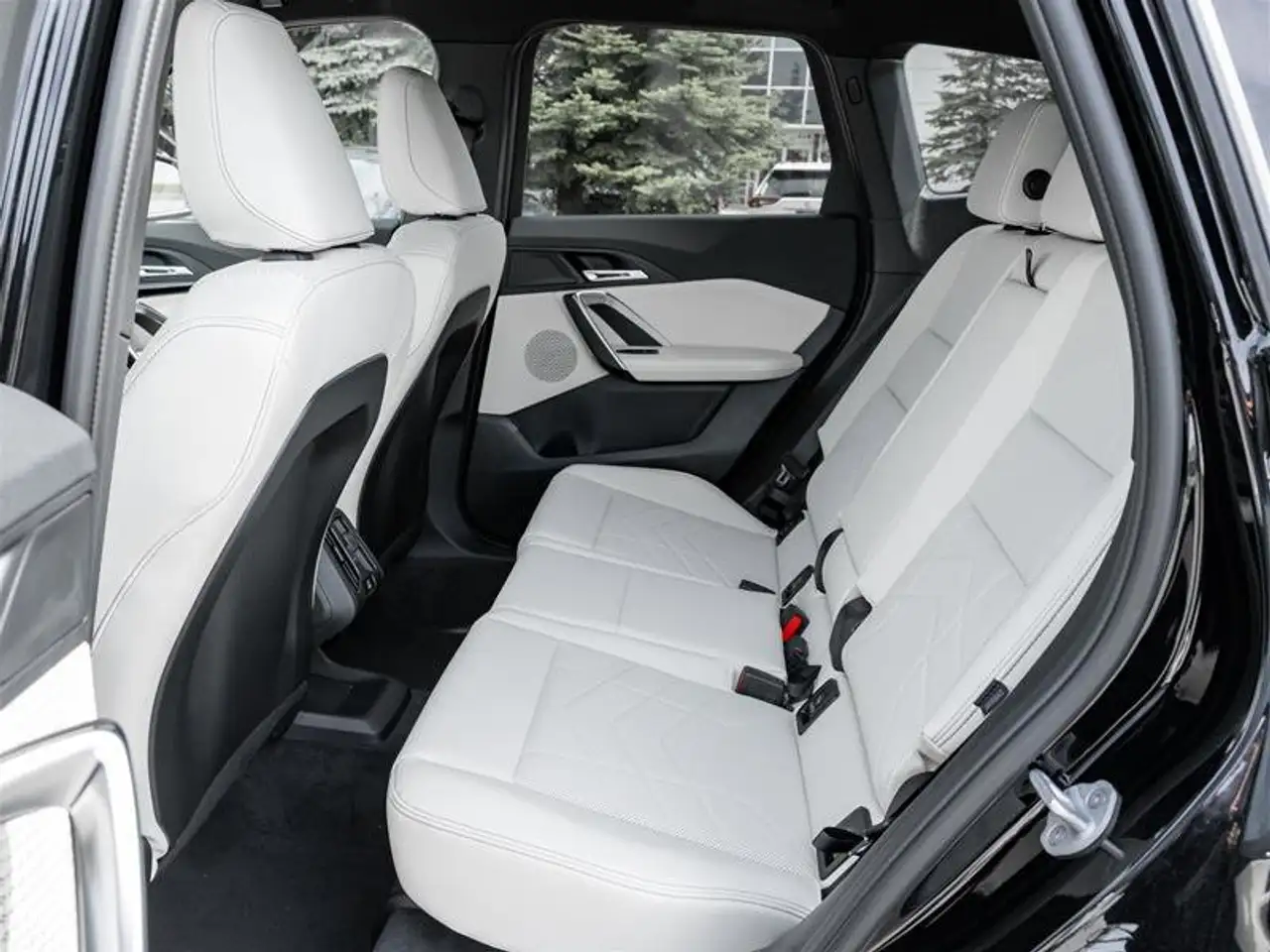 BMW X1 снимка BMW X1