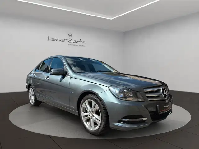 Mercedes-Benz C-Class view 3