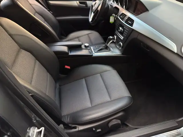 Mercedes-Benz C-Class view 12
