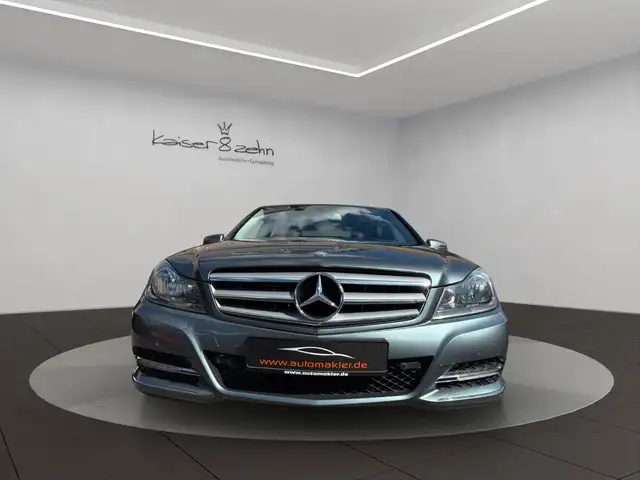 Mercedes-Benz C-Class view 4