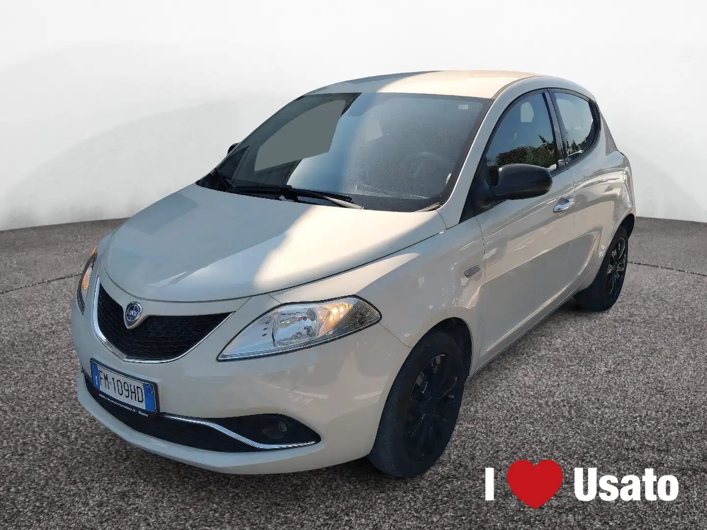 Lancia Ypsilon III 2015 1.2 Gold 69cv my16 Bianco - 1