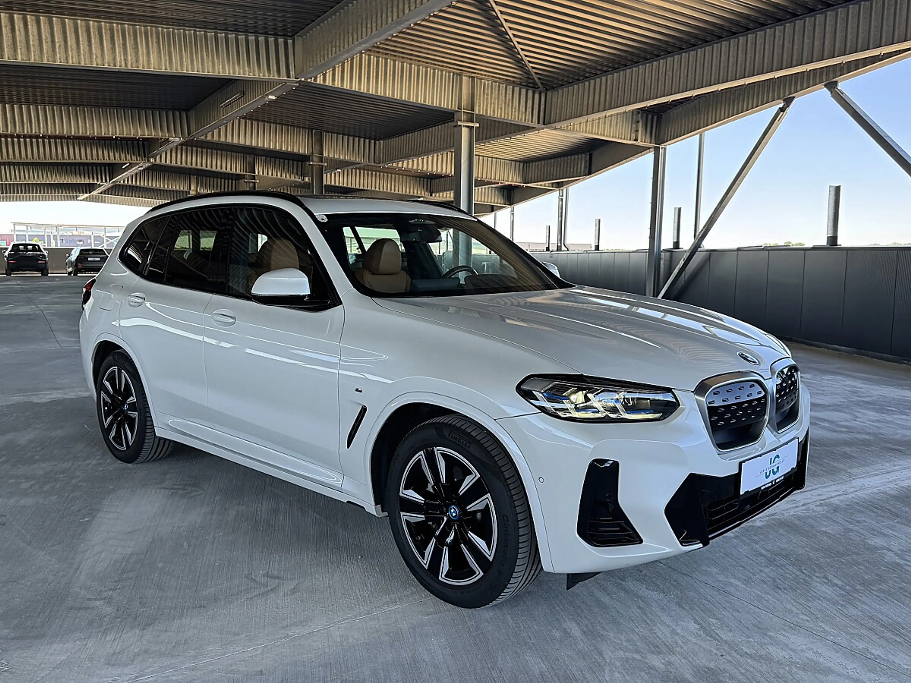 BMW iX3 M Sport *AHK *LASER *PANO — photo 7