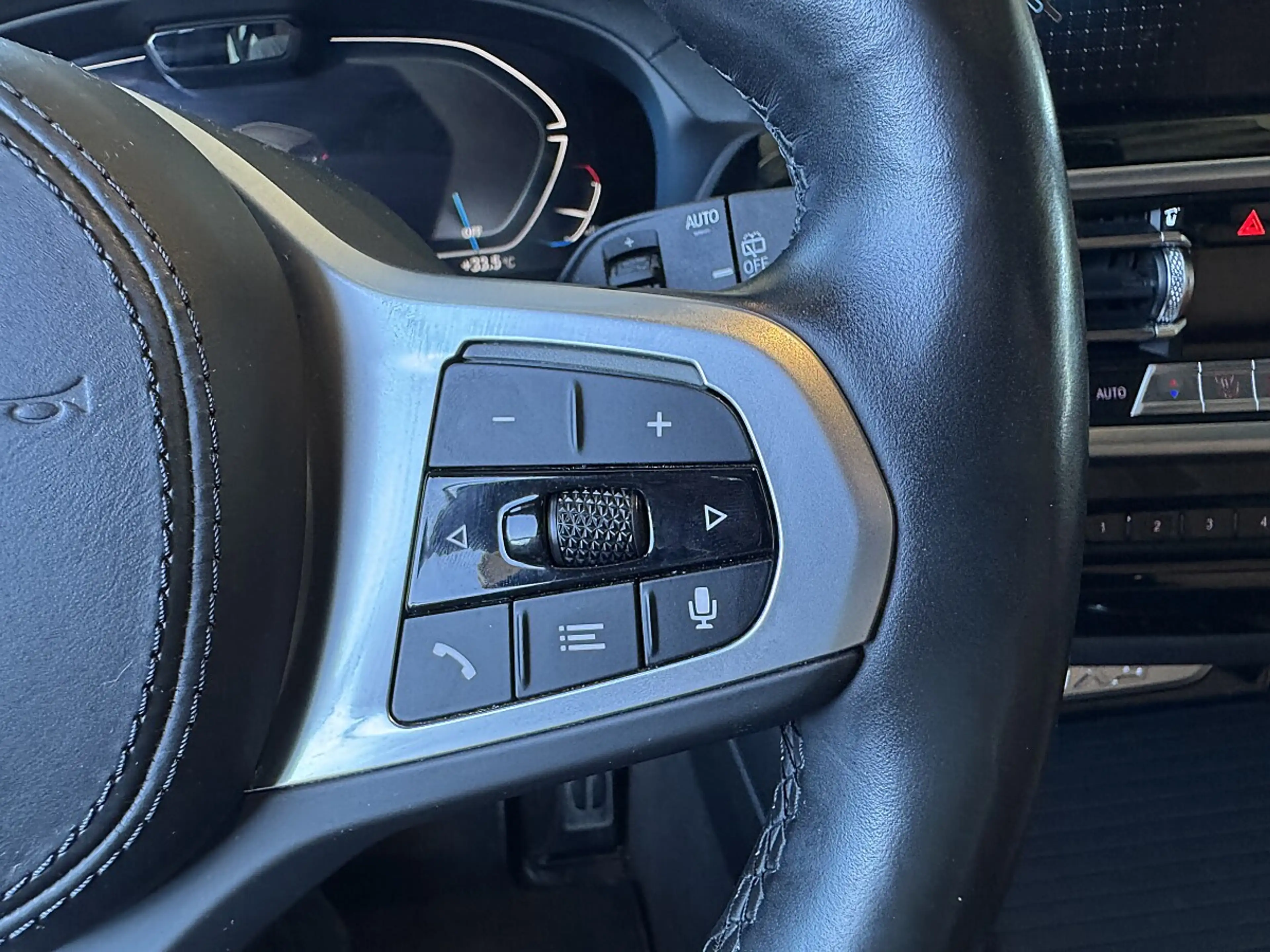 BMW iX3 M Sport *AHK *LASER *PANO — photo 17
