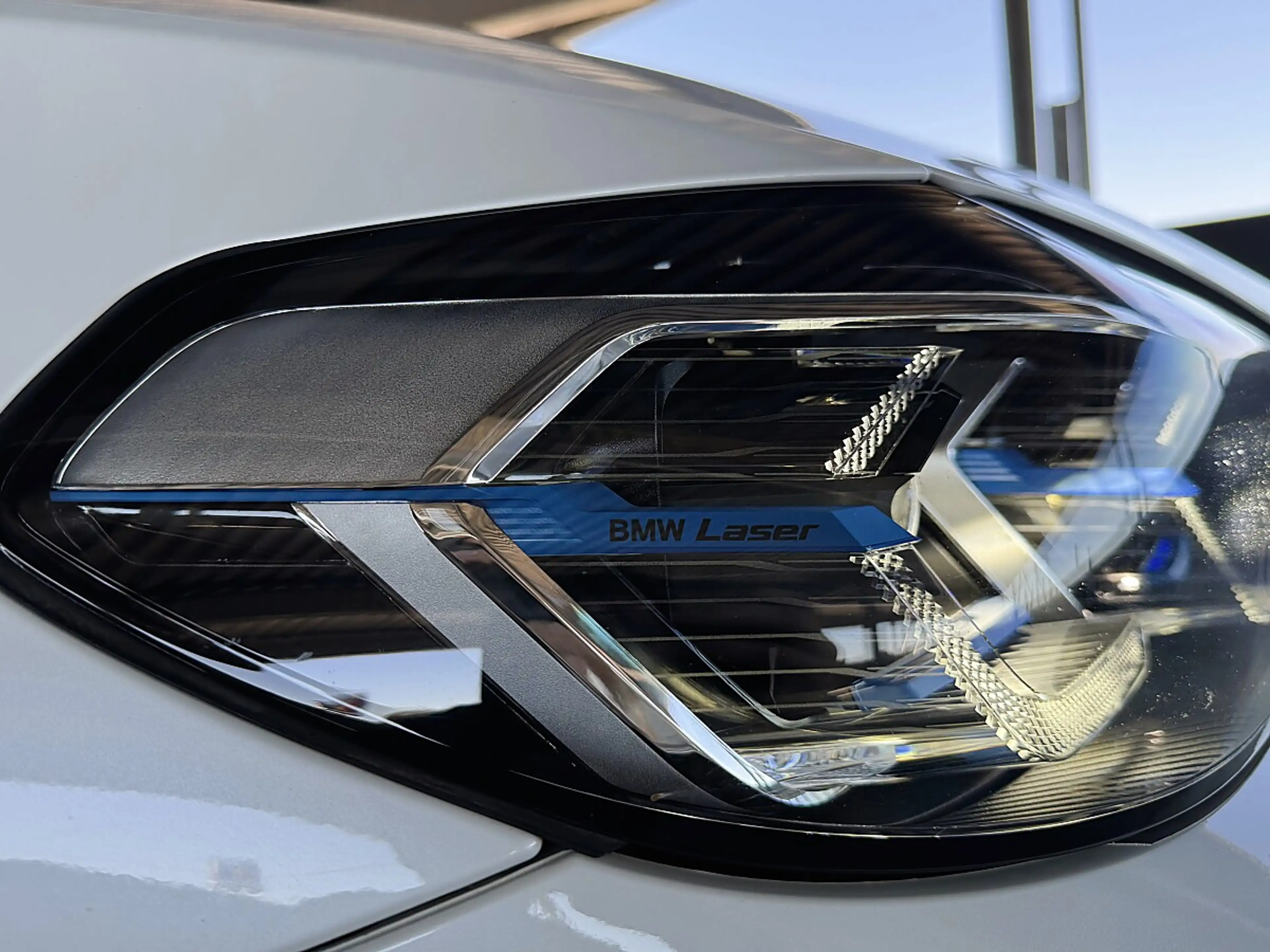 BMW iX3 M Sport *AHK *LASER *PANO — photo 10