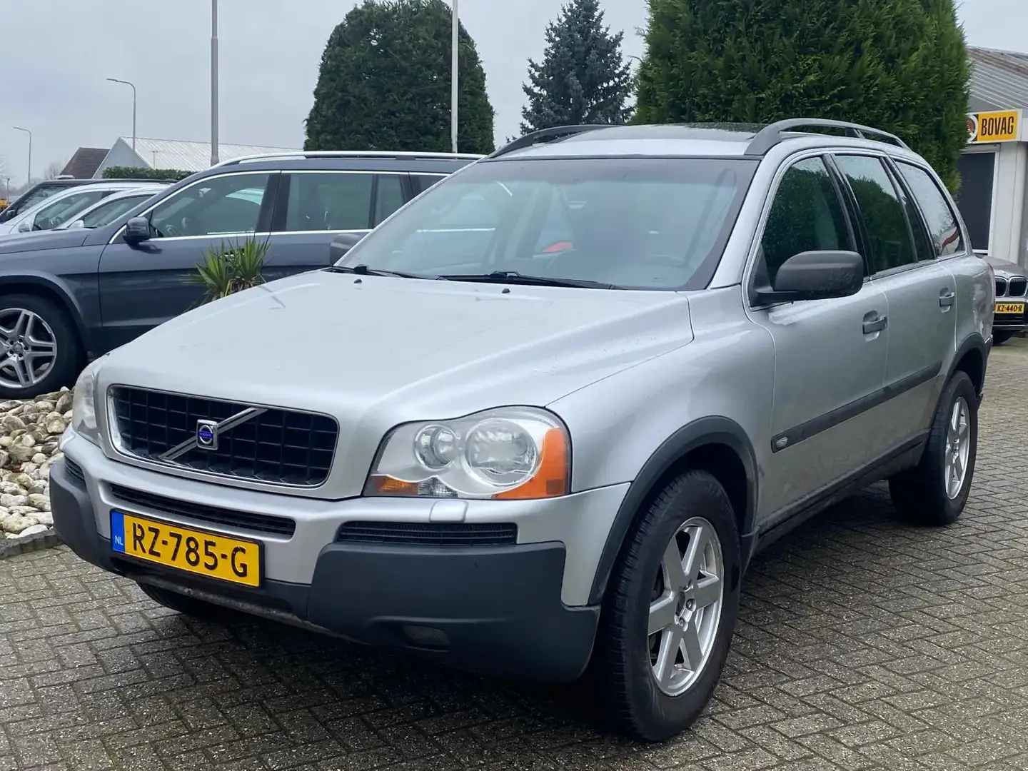 Volvo XC90 2.5T Automaat LPG-G3 Youngtimer LPG Trekhaak Grijs - 1