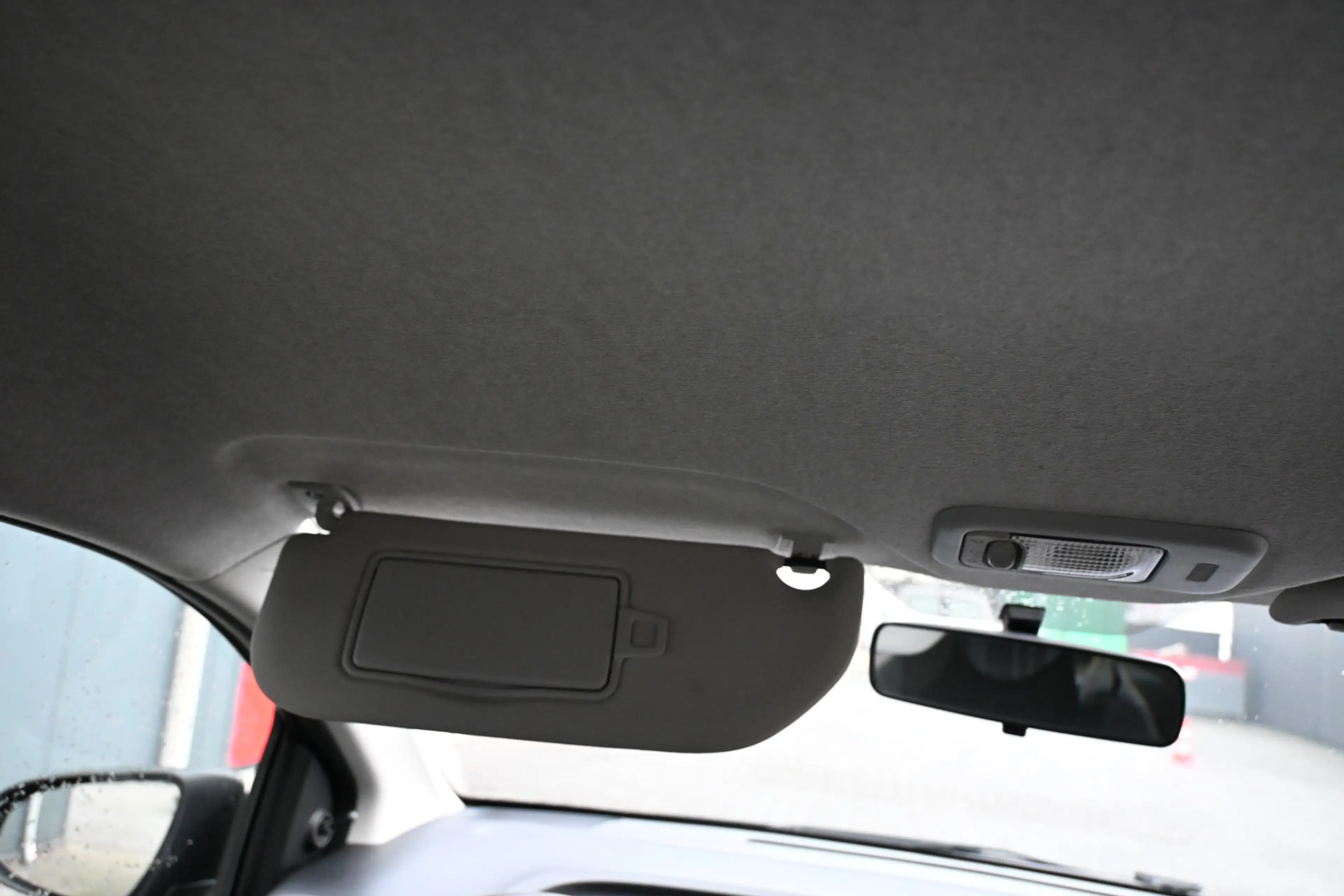 Peugeot 108 1.0 e-VTi Blue Lease — photo 22