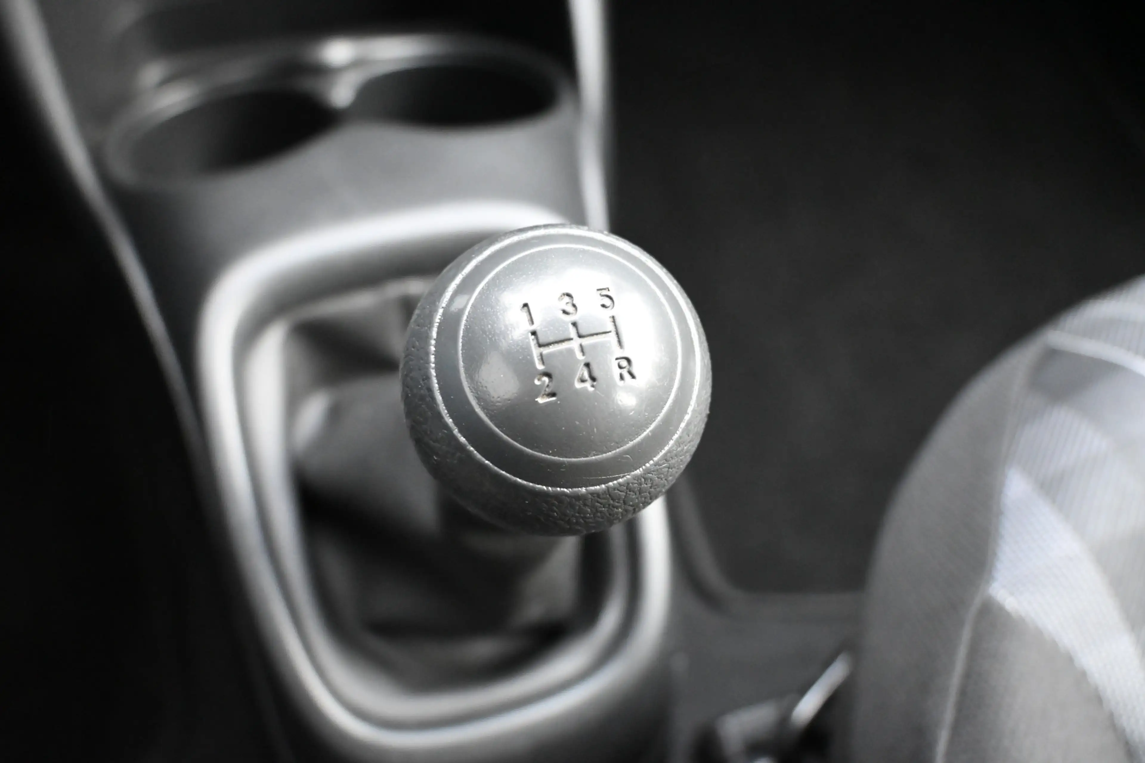 Peugeot 108 1.0 e-VTi Blue Lease — photo 29